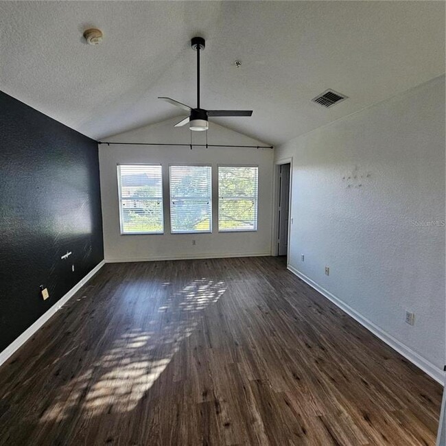 Building Photo - 3545 Shallot Dr