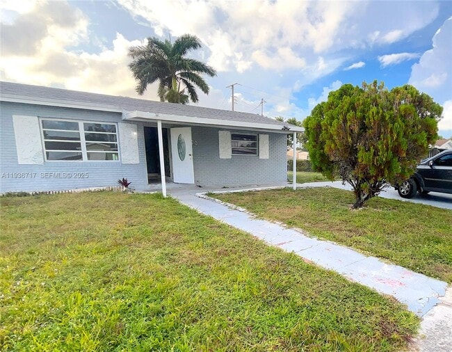 Building Photo - 20500 NW 28th Ave