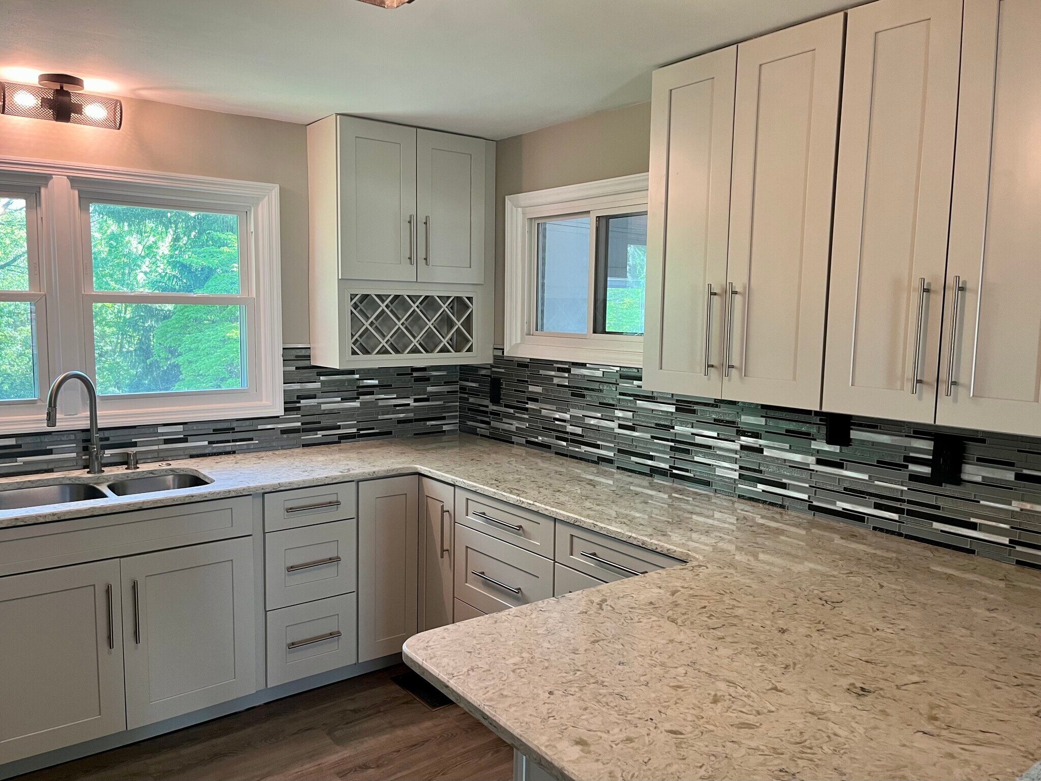 Kitchen - 2108 Valley Ln