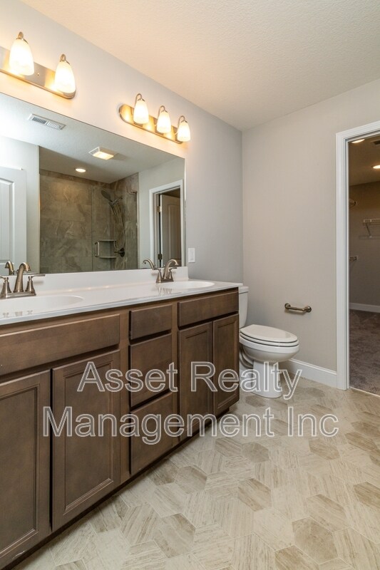 Building Photo - 7703 Honey Oaks Rd