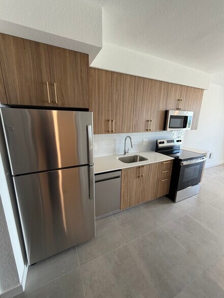 Primary Photo - 2138 Taylor St