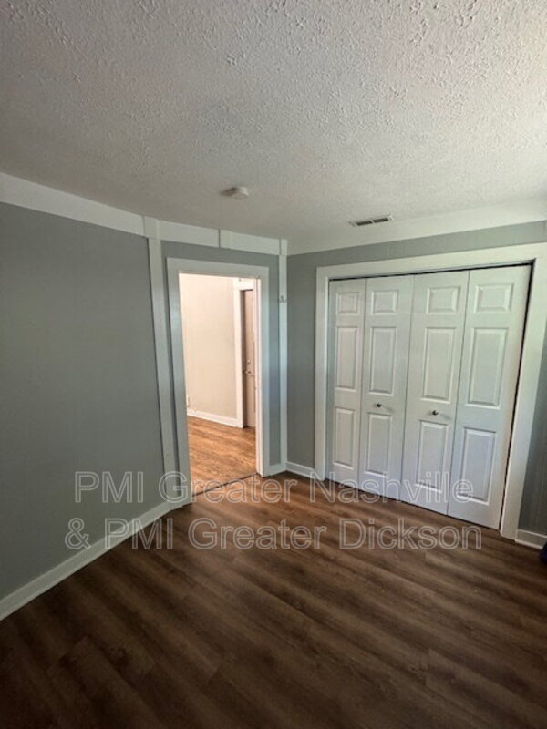 Building Photo - 1711 Golf St