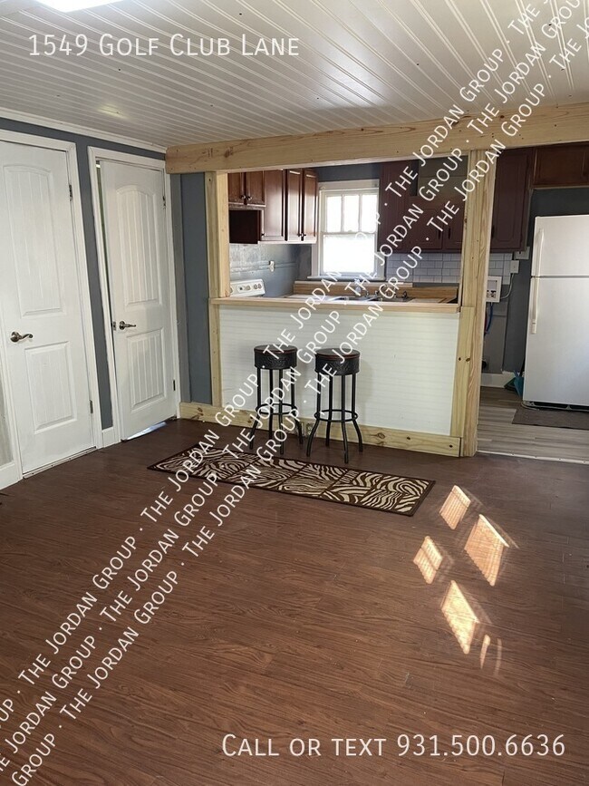 Building Photo - 1549 Golf Club Ln
