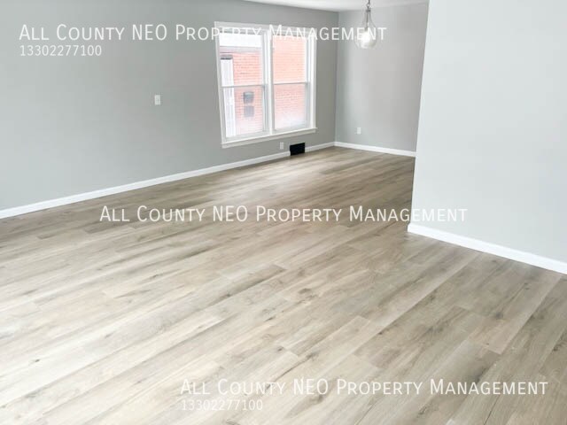 Building Photo - 13526 Cedar Rd