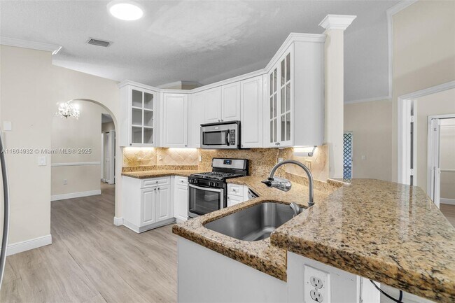 Building Photo - 14761 SW 156th Ave