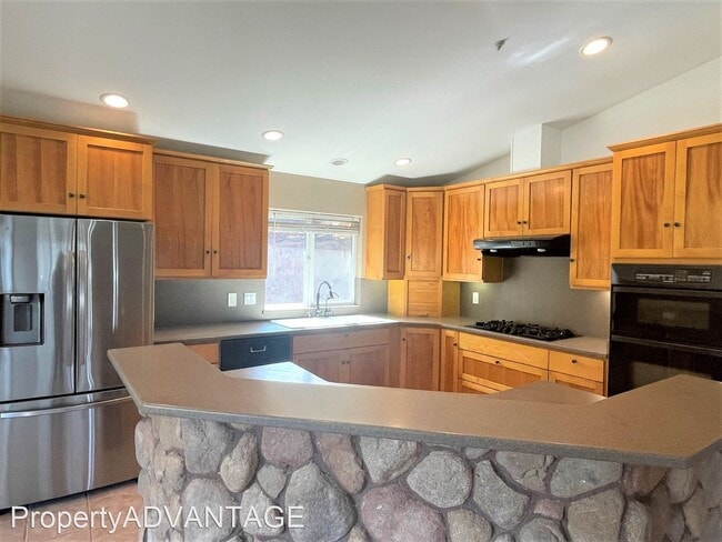Building Photo - 3 br, 2.5 bath House - 731 Lingel Dr