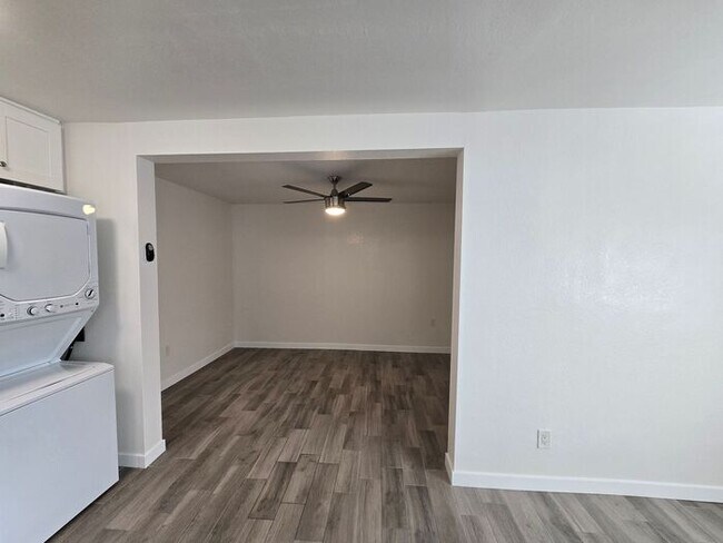 Building Photo - Newly remodeled, studio-style living space located in the heart of San Diego
