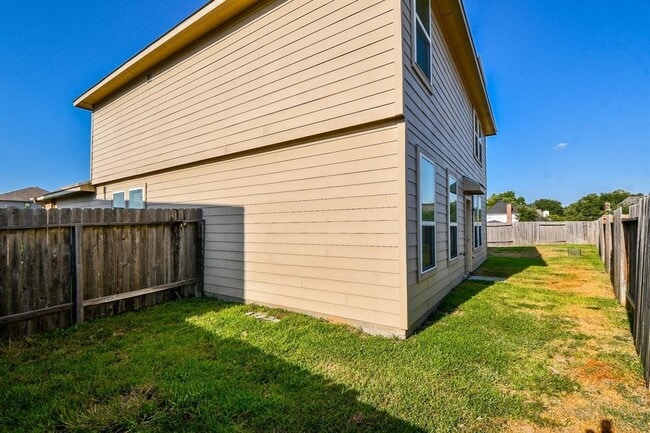 Building Photo - 19311 Vermillion Ct