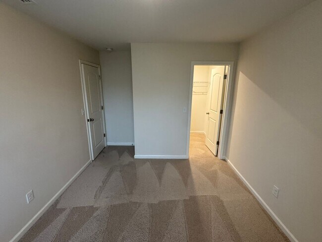 Building Photo - 509 Falls Ln