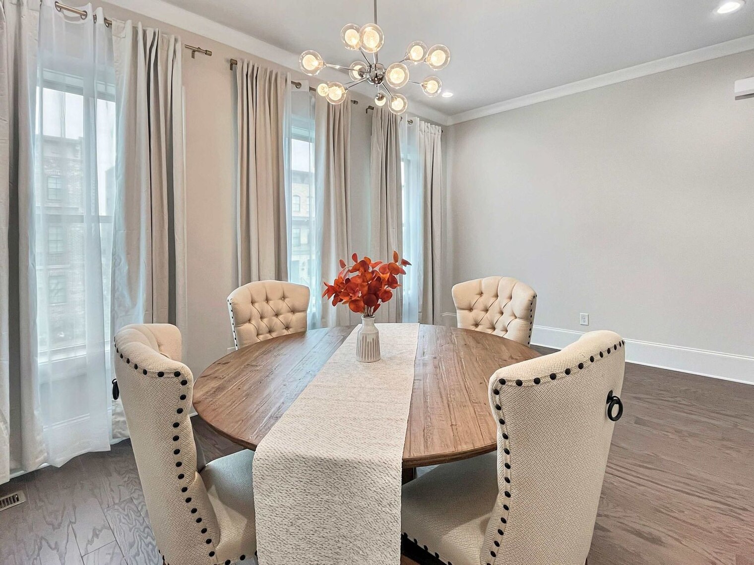 Building Photo - 401 Upper E Ave