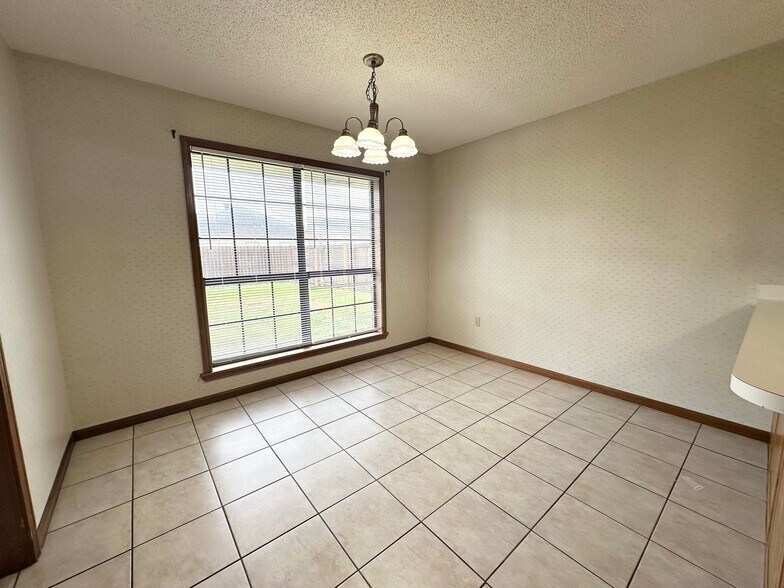 Building Photo - 6853 Willie Lou Ave