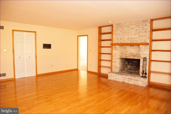 Building Photo - 519 Cobbler Ct