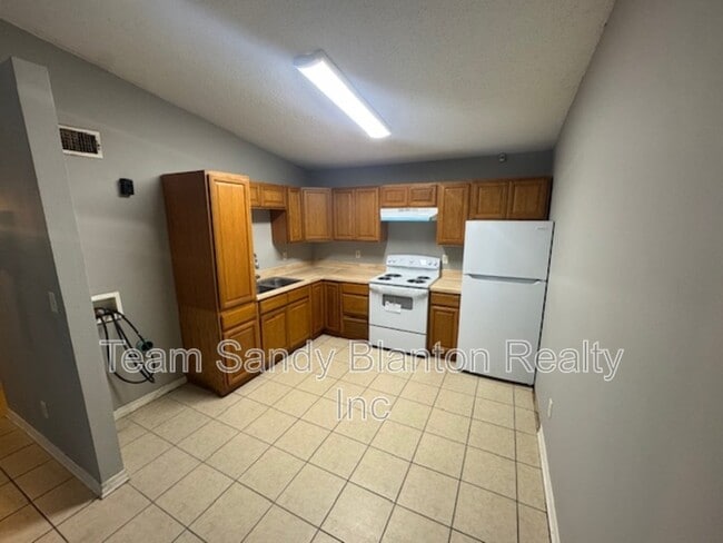 Primary Photo - 6823 Tiki Ln