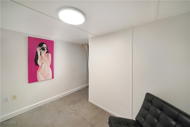 Building Photo - 200 Hoover Ave