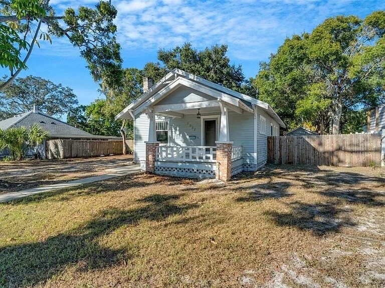 Building Photo - 7327 1st Ave N