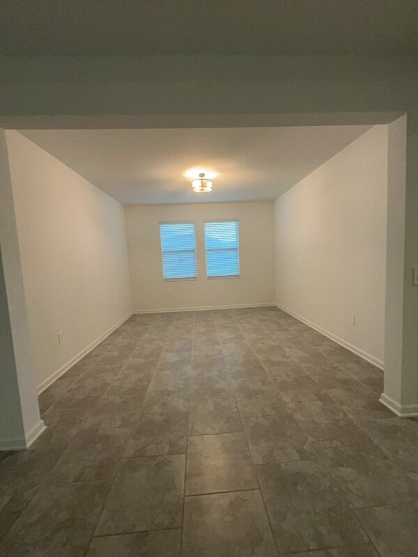 Building Photo - 3132 Country Side Dr