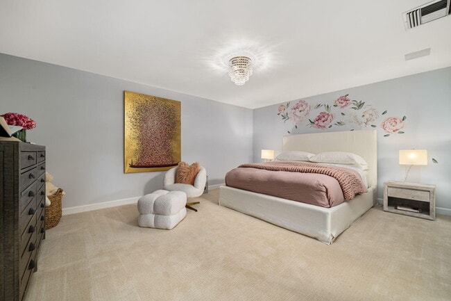 Building Photo - 6 Exeter Ct