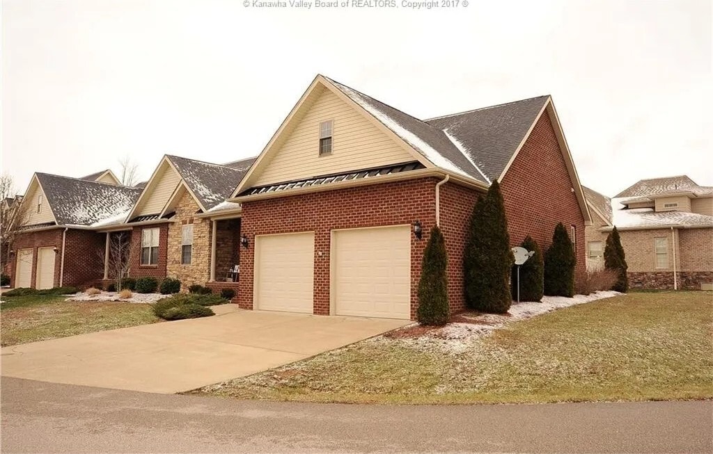 Building Photo - 49 Wills Dr