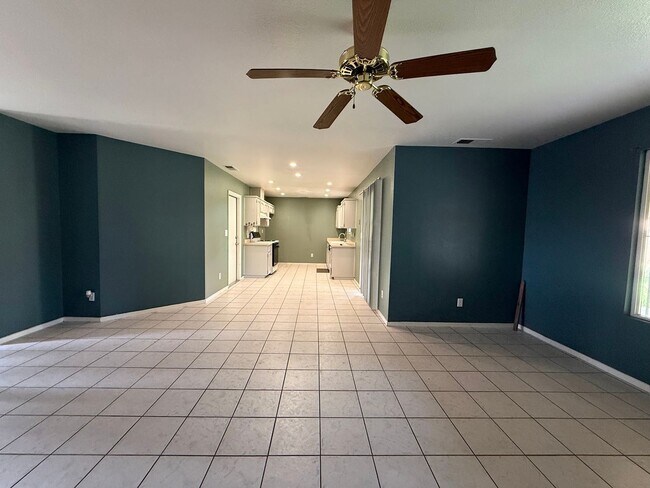 Building Photo - Cozy 3 bedroom home for rent with Solar panels!