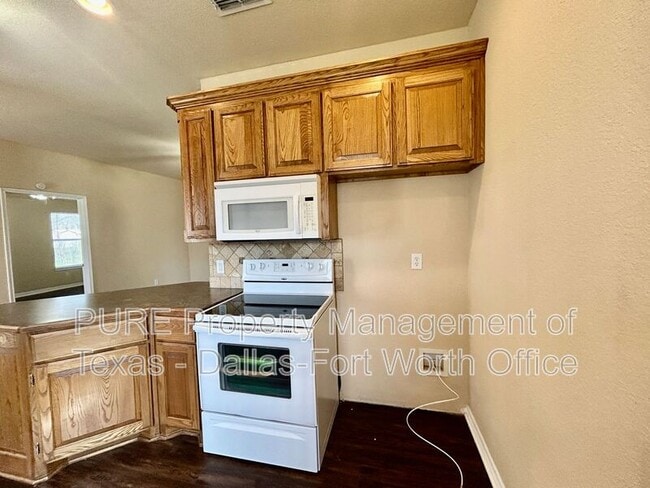 Building Photo - 208 W Franklin Ave