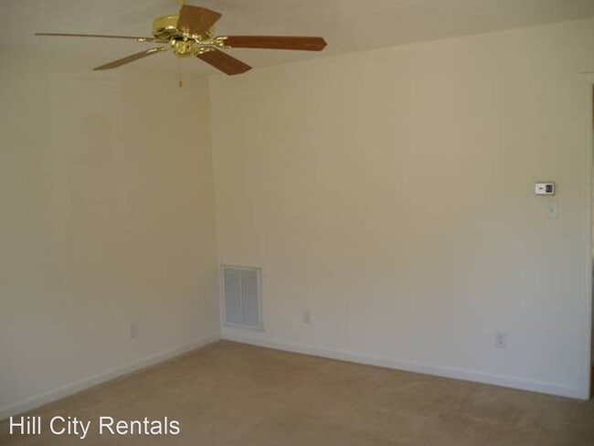 Building Photo - 2315 Yorktown Ave