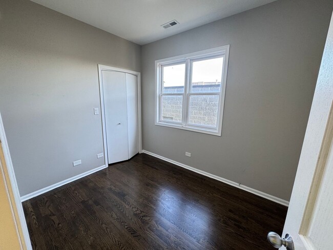 Building Photo - 6332 S. INGLESIDE