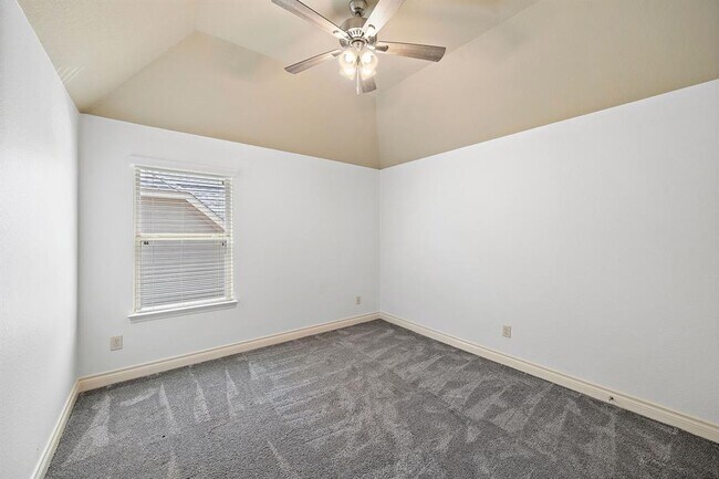 Building Photo - 28915 Crested Butte Dr