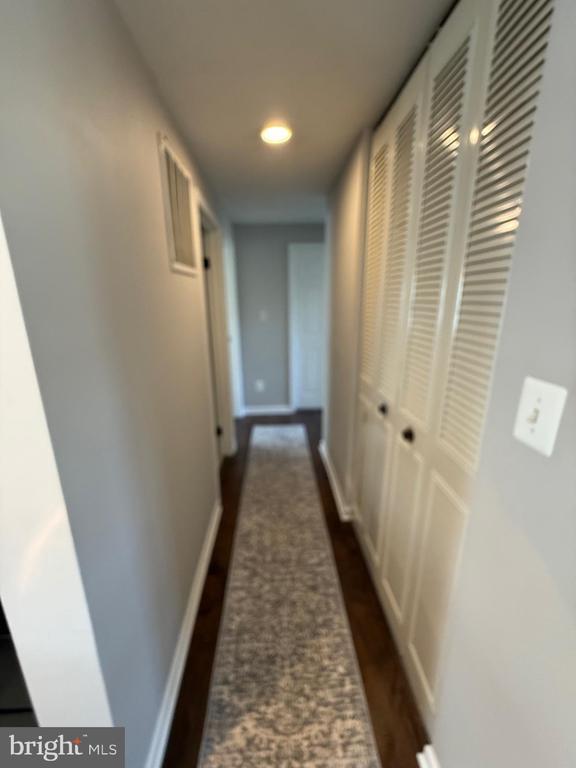 Building Photo - 5079 Macnamara Dr