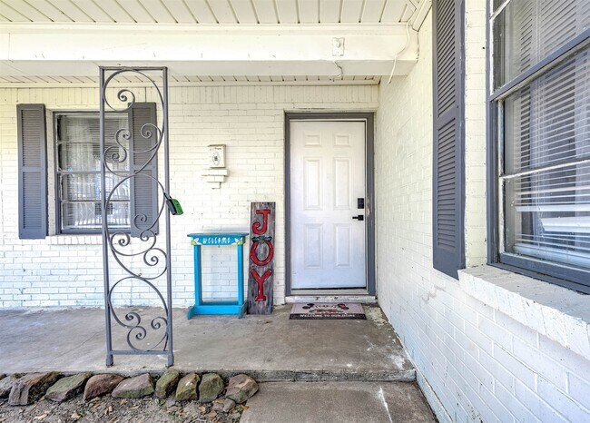 Building Photo - 4356 Phlox St