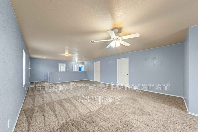 Building Photo - 915 Ridingate Farm