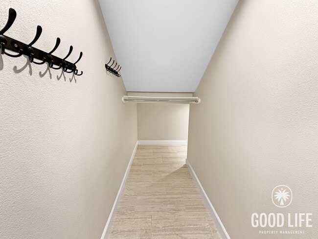 Building Photo - Stunning 3Bd/3.5Ba Home in Irvine w/Large Patio, Modern Design and 2 Master Suites!