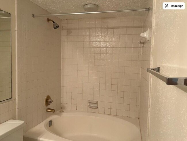 Building Photo - 2826 S Bartell Dr
