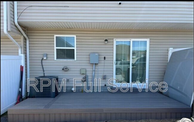 Building Photo - 1255 Havenbrook Dr