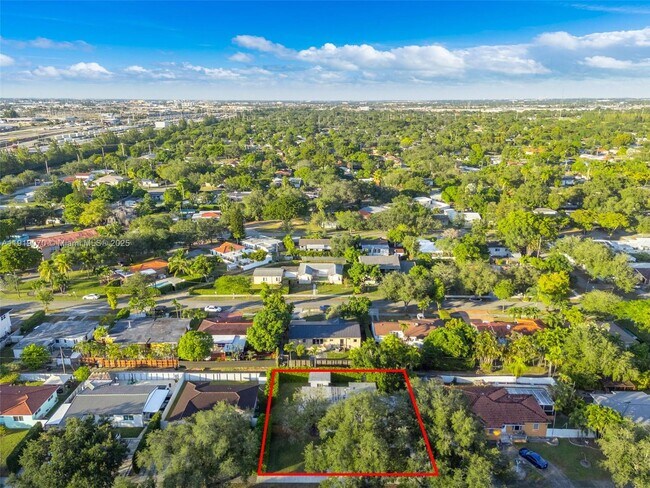 Building Photo - 333 Linwood Dr