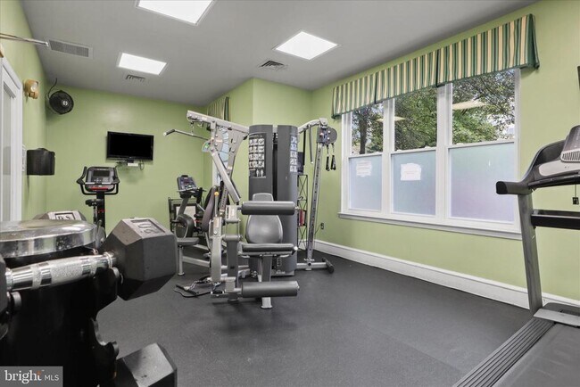 Building Photo - 12909 Alton Square