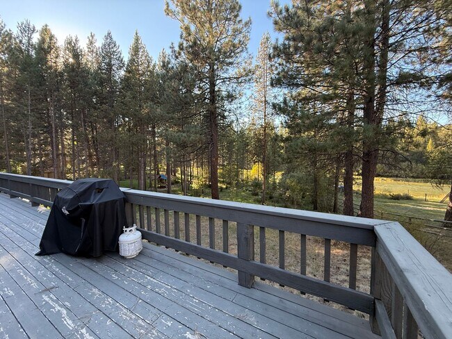 Building Photo - Furnished Riverfront Cabin on the Spring River – 4 Bedrooms, 3 Bathrooms 2,300 sq. ft. | Fully Fu...