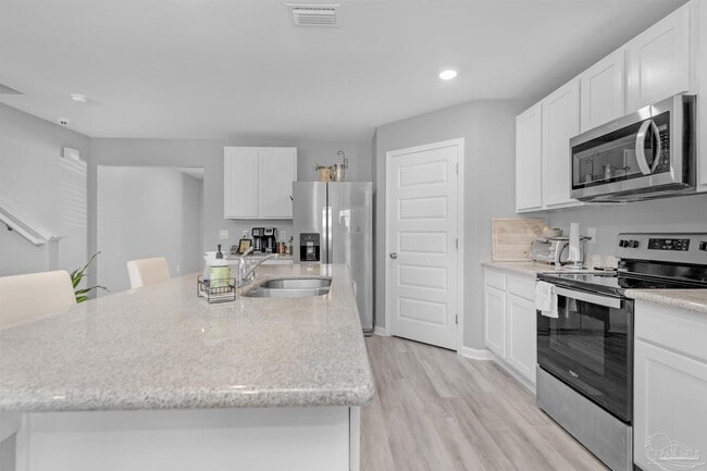 Building Photo - 8686 Pathstone Blvd