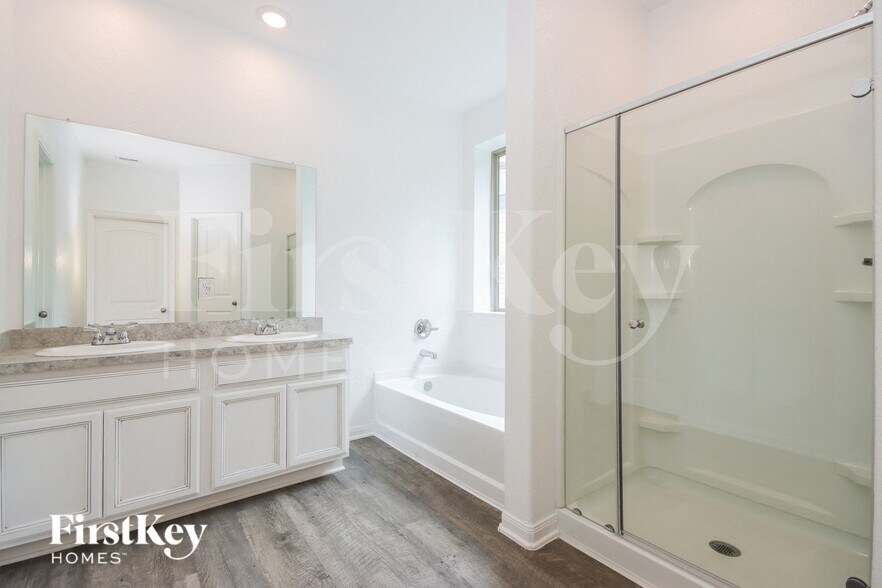 Building Photo - 13012 Stone Vly Wy