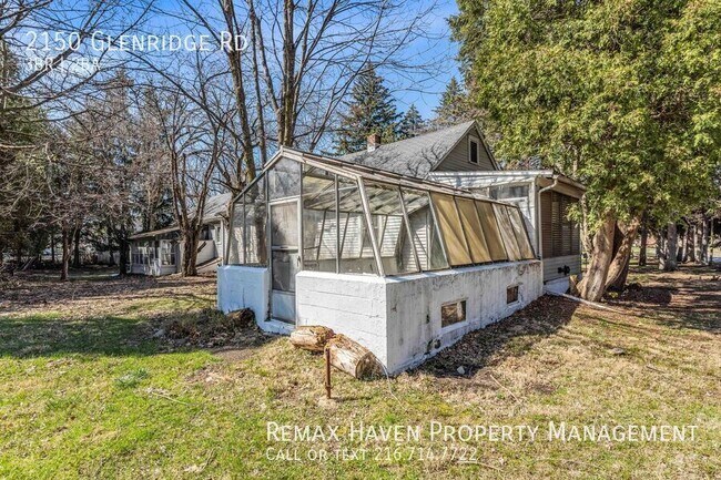 Building Photo - 2150 Glenridge Rd