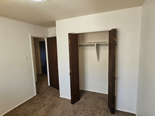 Building Photo - 1807 Camino La Canada