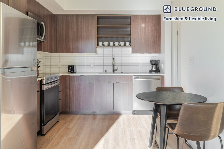 Building Photo - 100 Callan Ave