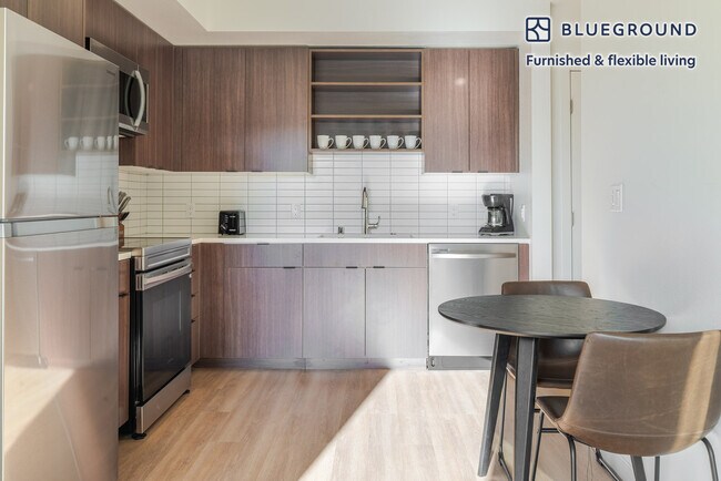 Building Photo - 100 Callan Ave