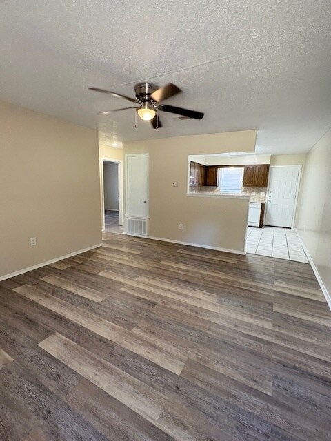 Building Photo - 12161 Jaysid St