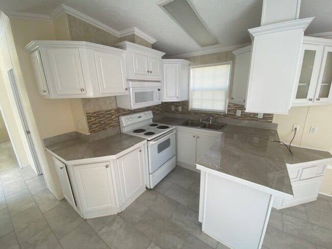 Building Photo - 4825-4A1A A1A S