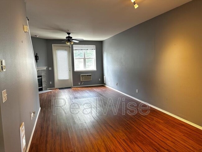 Building Photo - 1713 SE Cutter Ln
