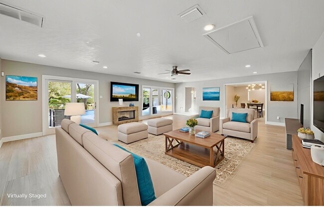 Building Photo - 205 W Bayou Dr