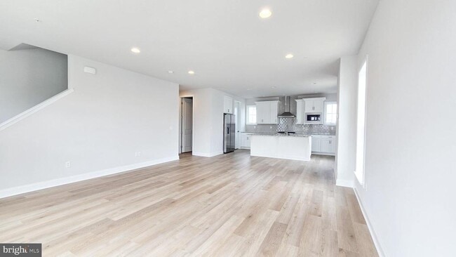 Building Photo - 3089 Herr St