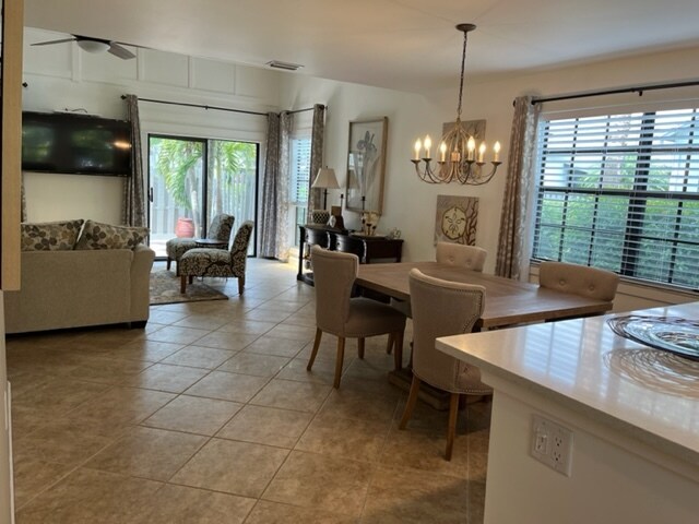 Building Photo - 823 Meadowland Dr