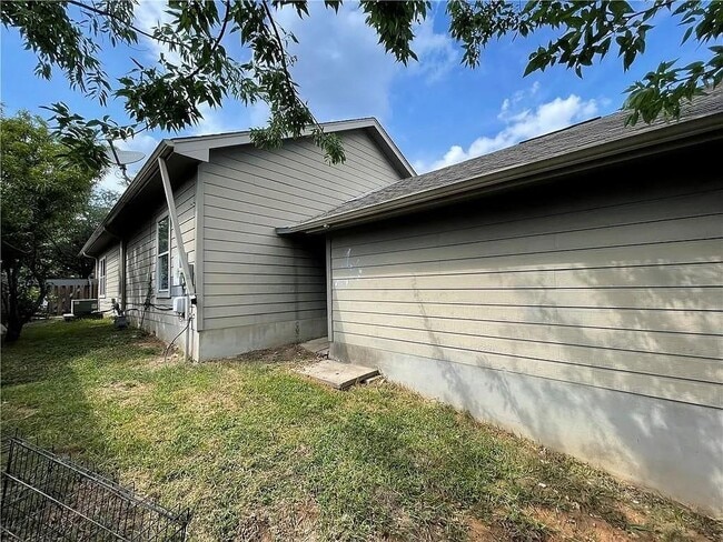 Building Photo - 5701 Signal Point