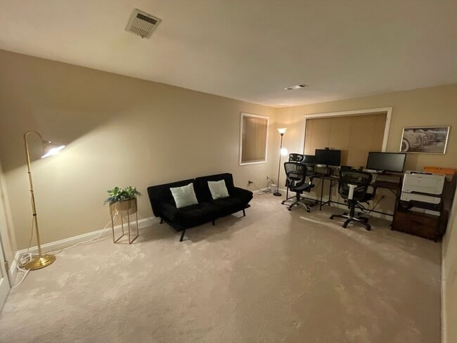 Building Photo - 1410 Franklin Crossing Rd